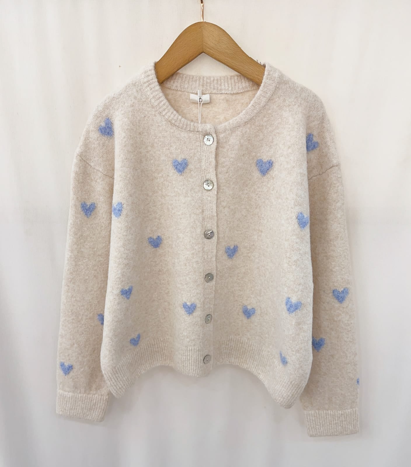 Beige/Blue heart button knit
