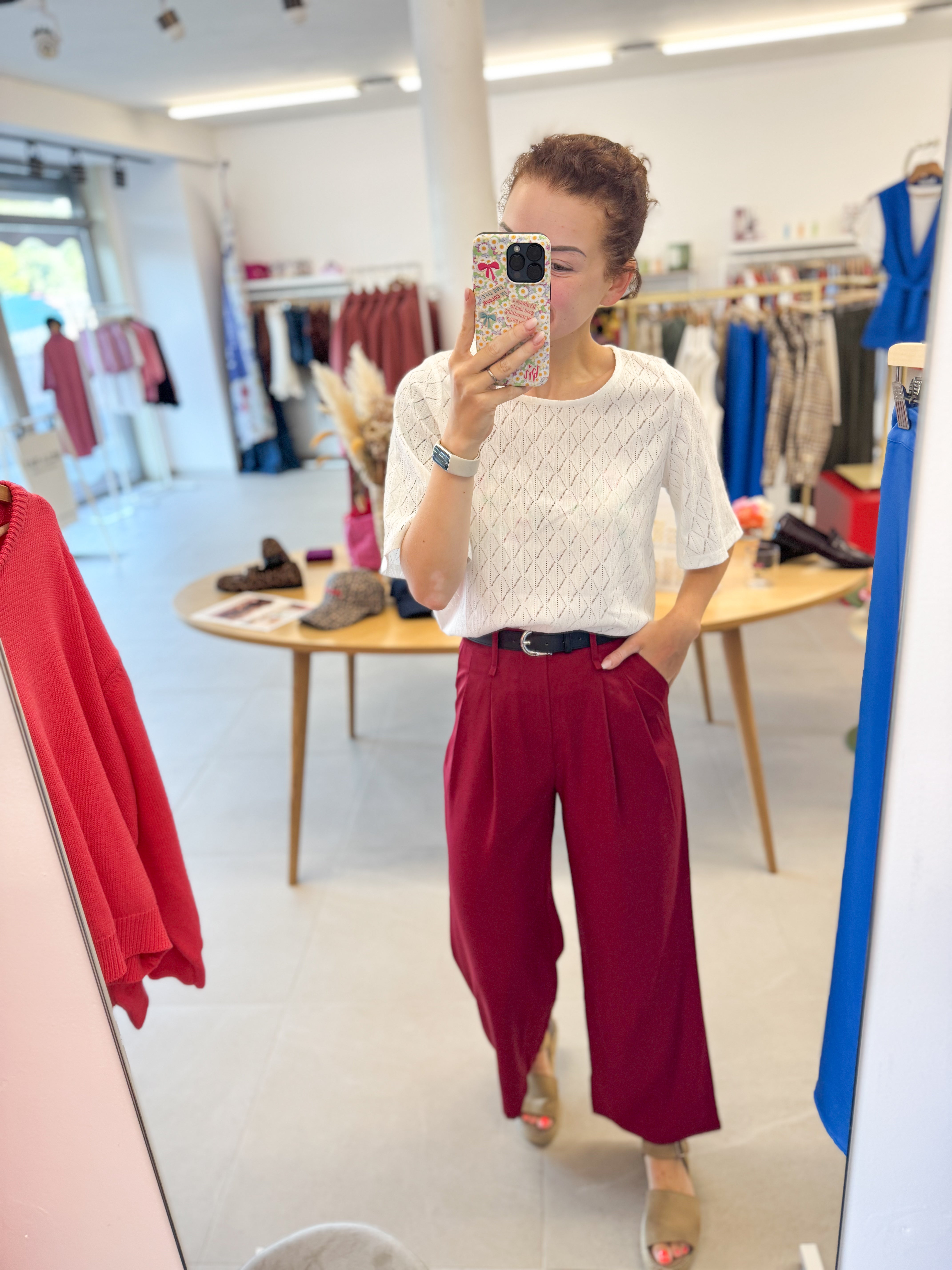 Classy bordeaux trouser