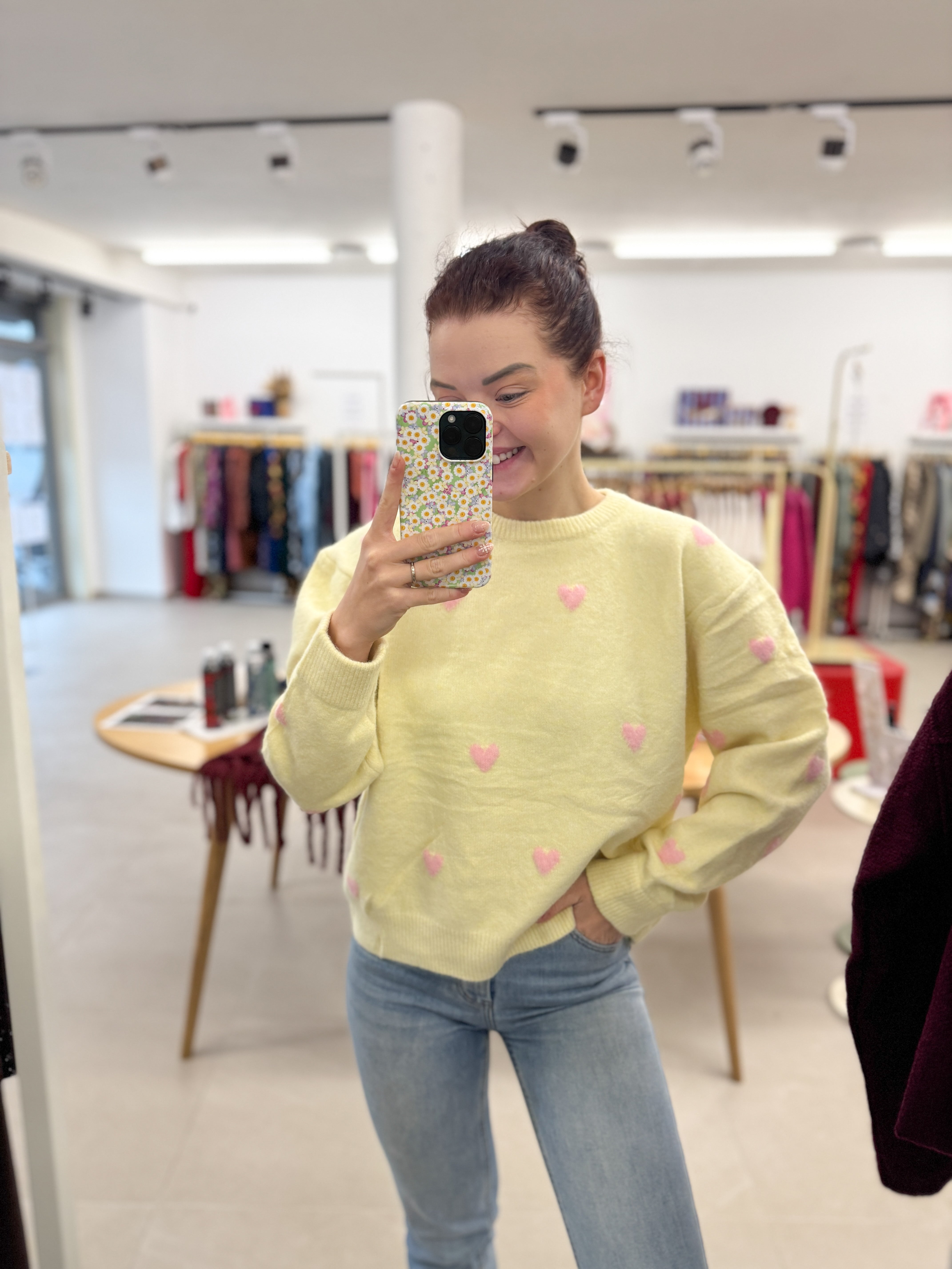 Soft yellow heart knit