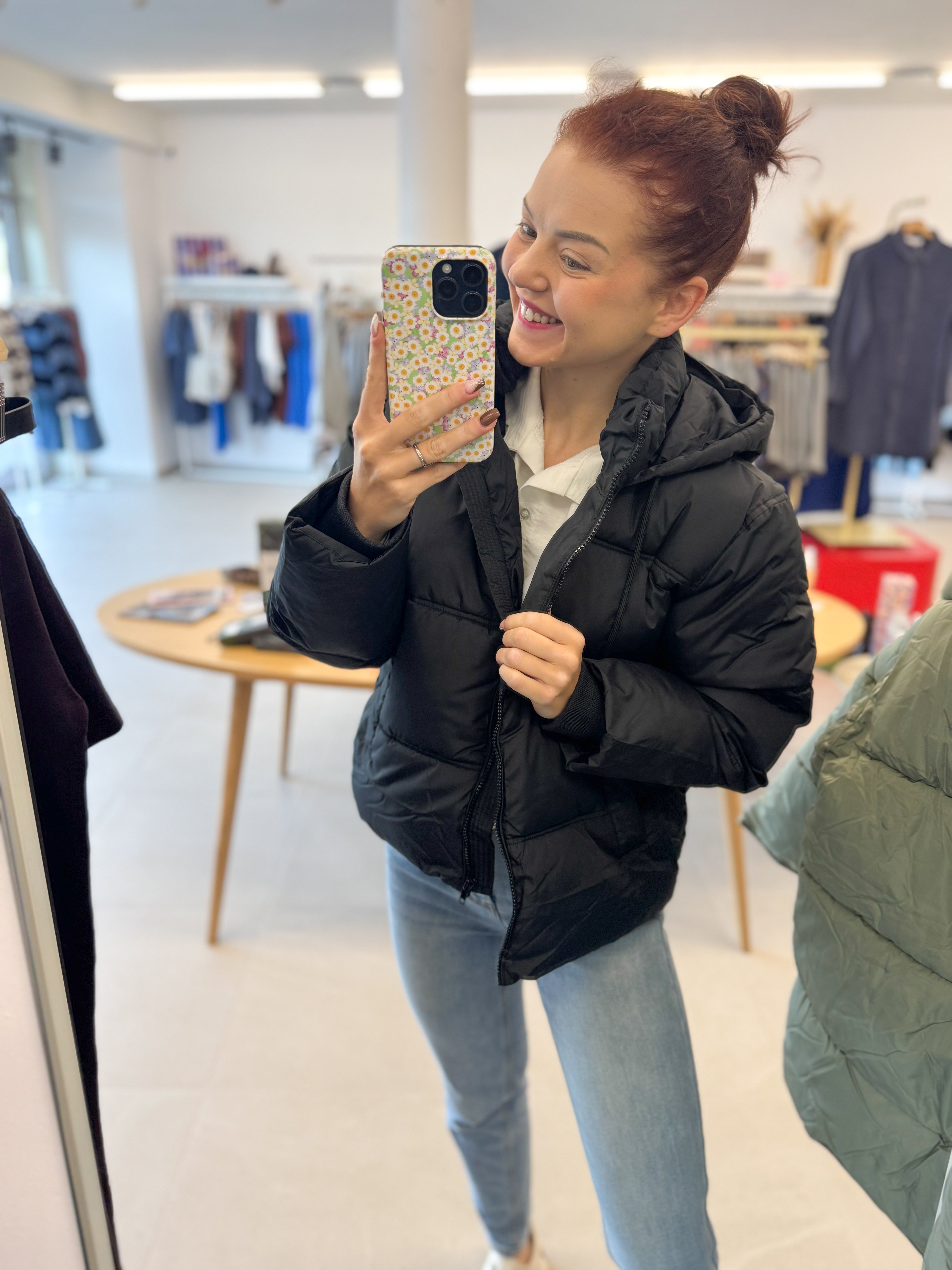 FeySZ Short Puffer Jacket - Black