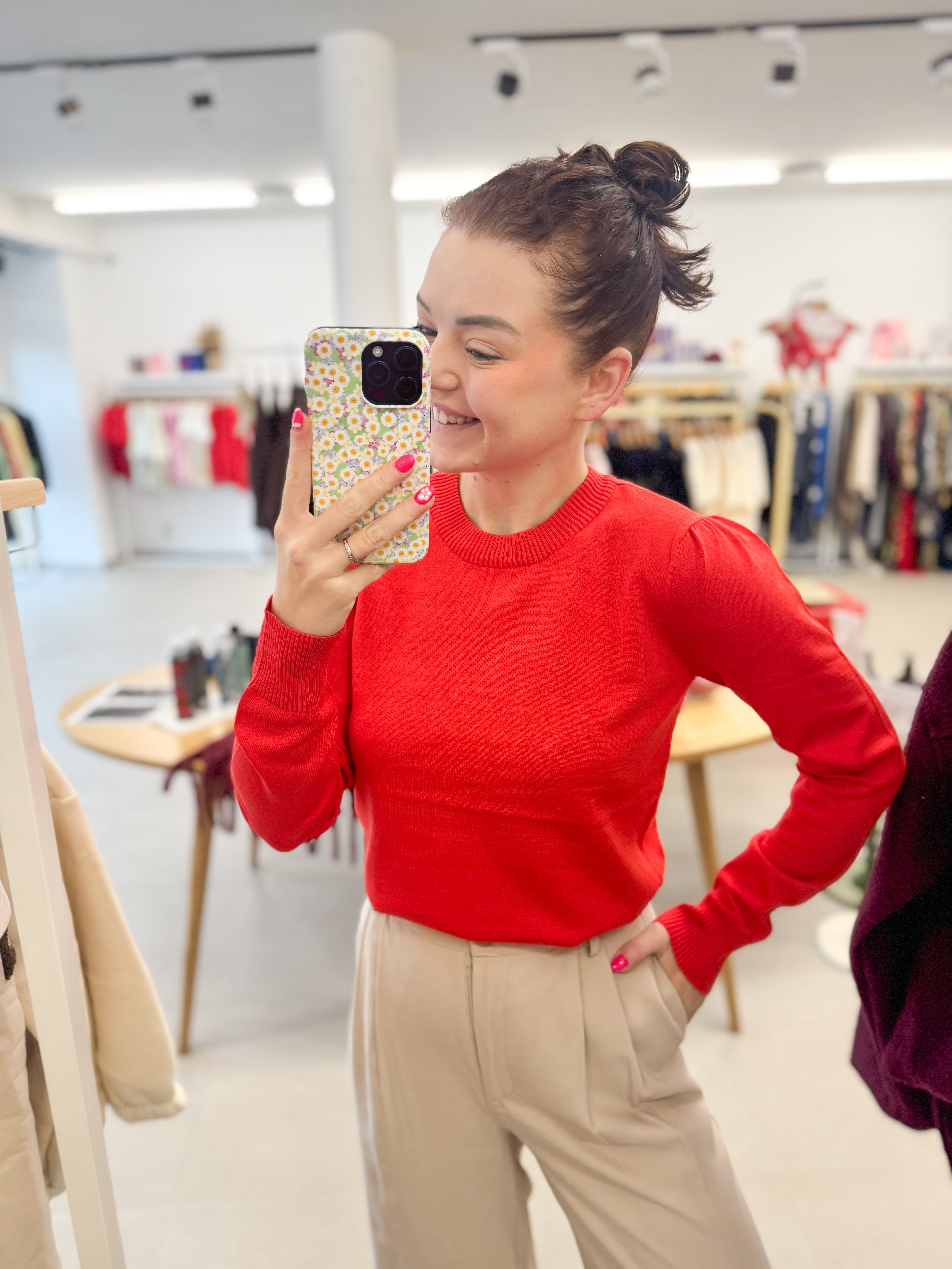 MilaSZ Pullover - Valiant Poppy