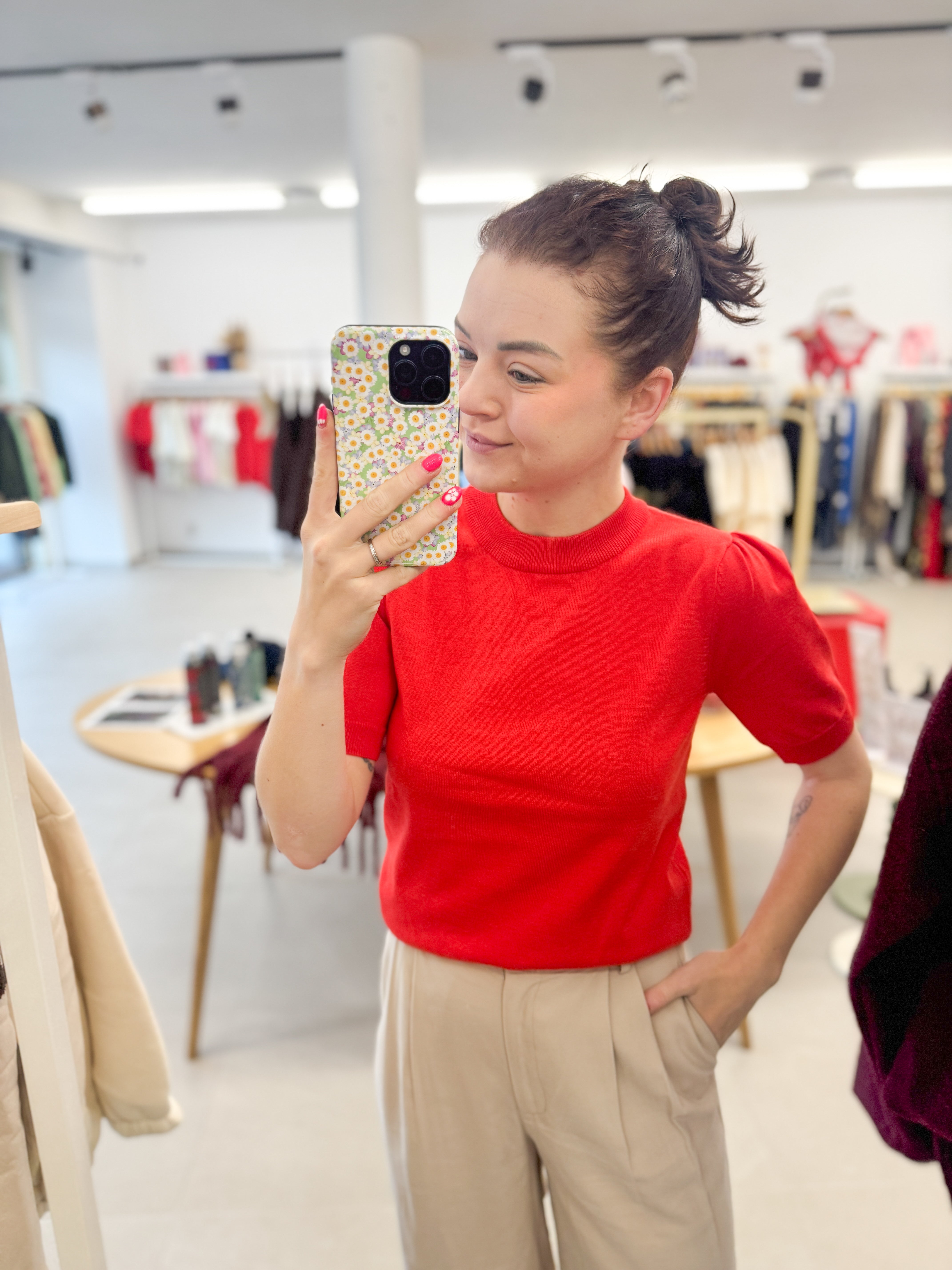 MilaSZ SS Pullover - Valiant Poppy