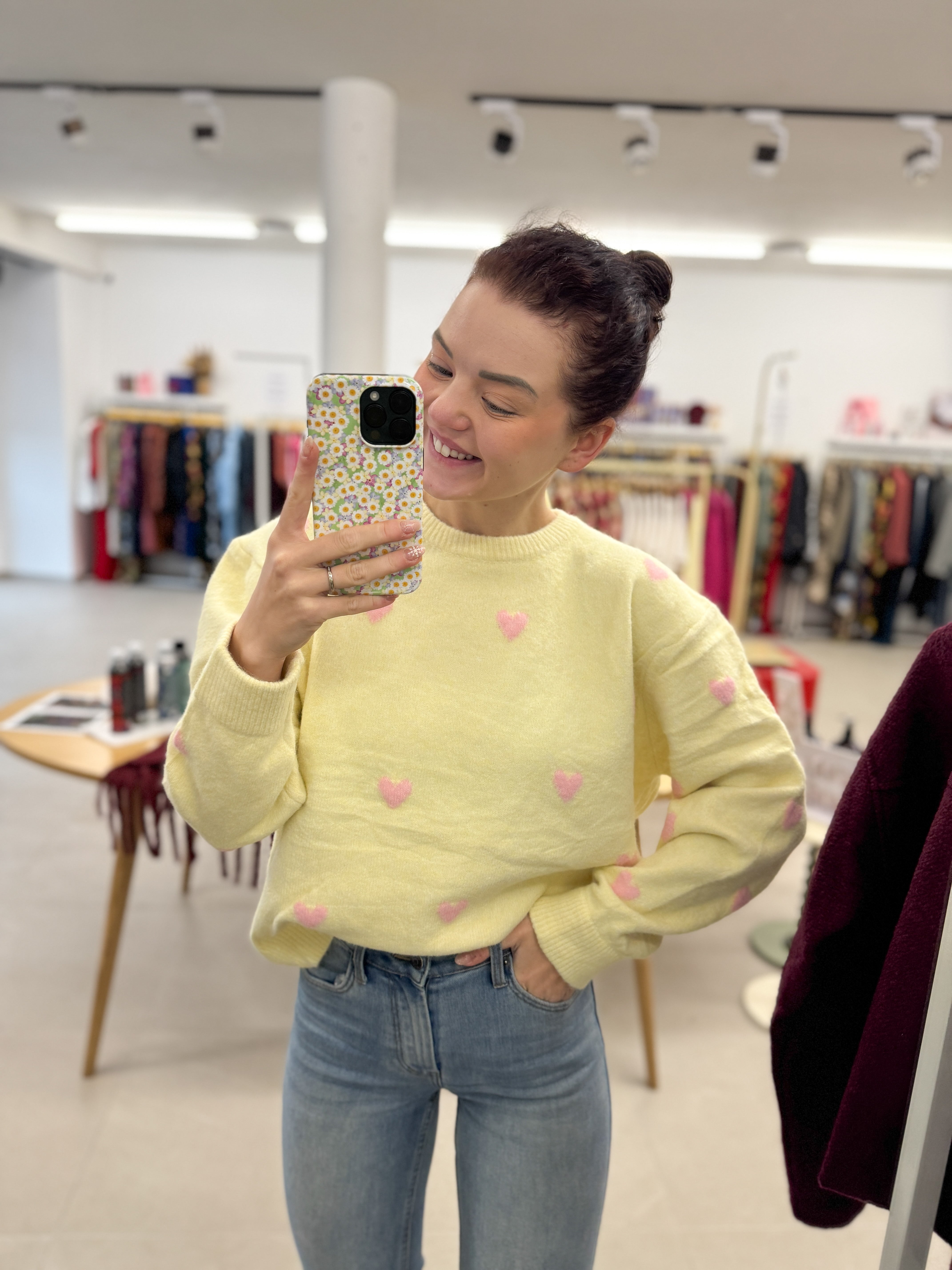 Soft yellow heart knit