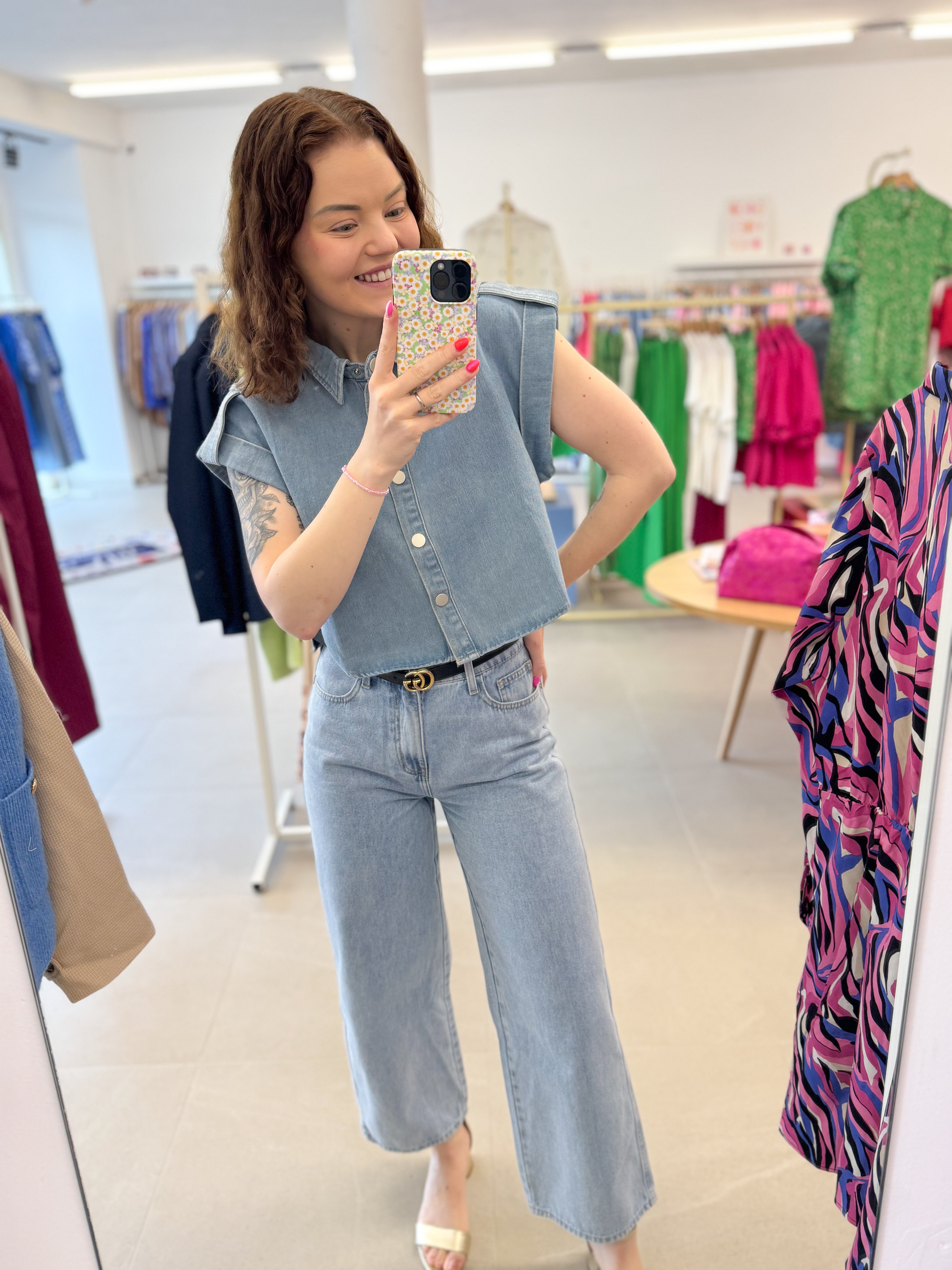 Cropped denim jeans