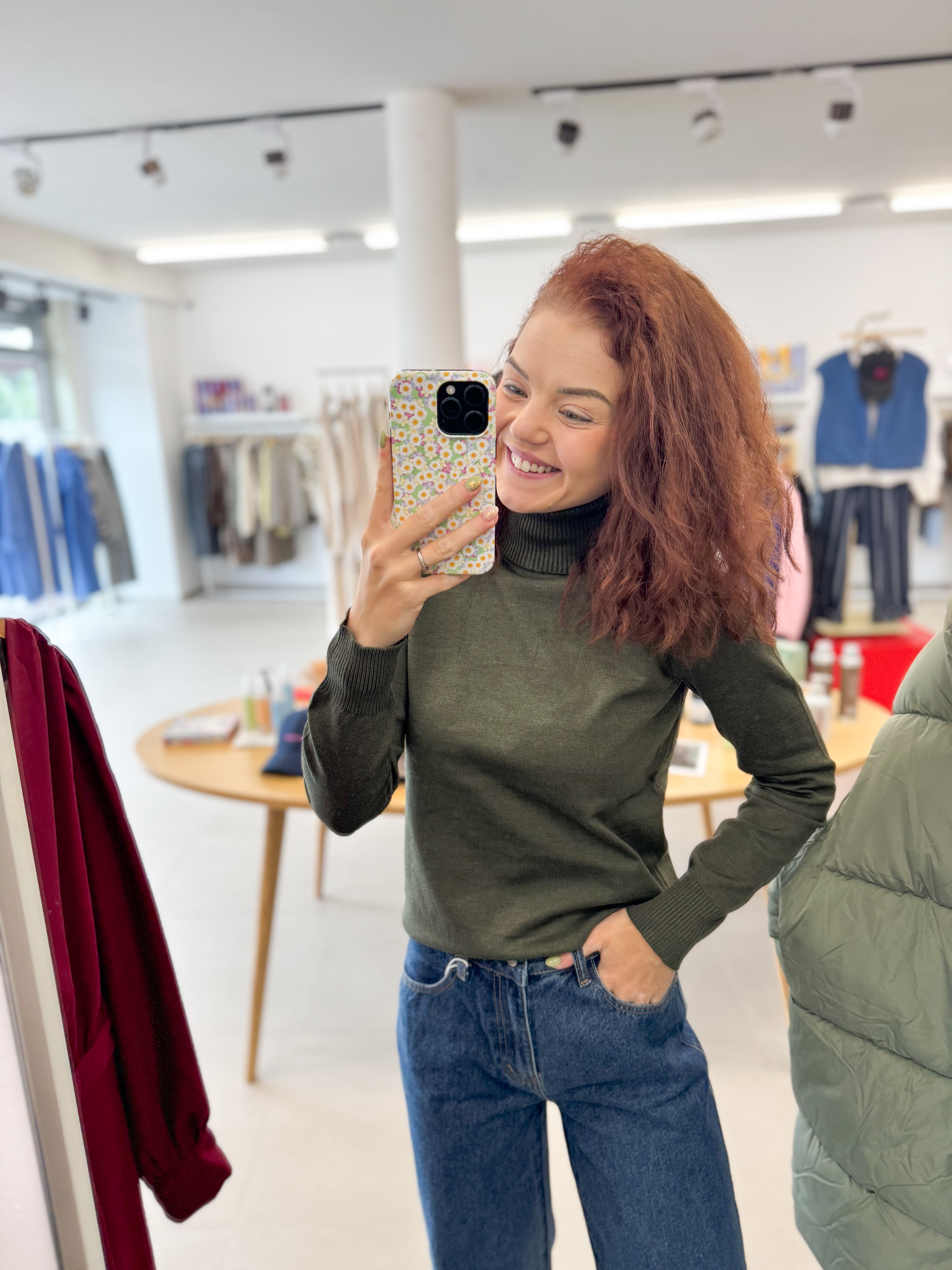 Mila SZ Rollneck Pullover - Army Green