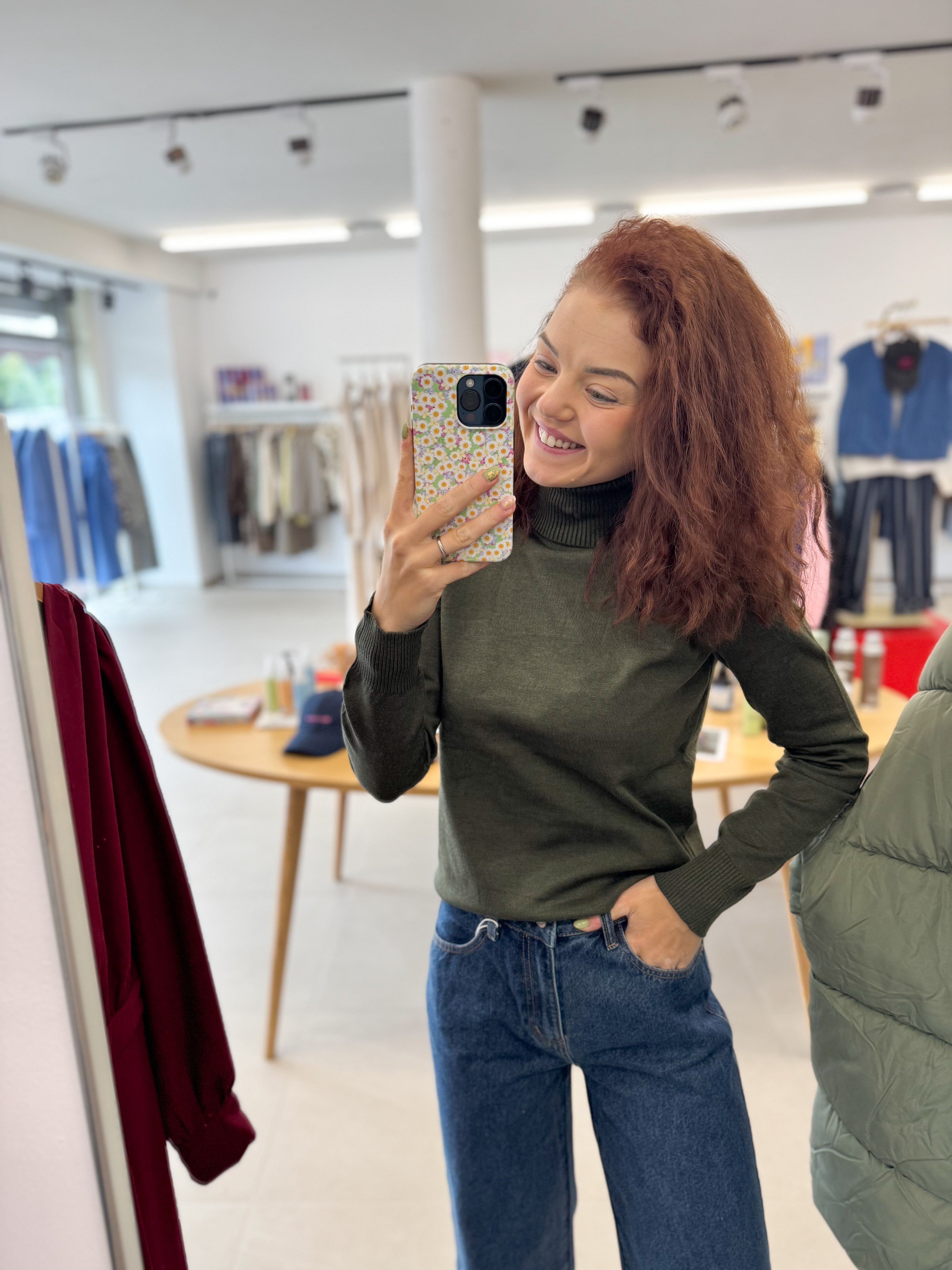 Mila SZ Rollneck Pullover - Army Green