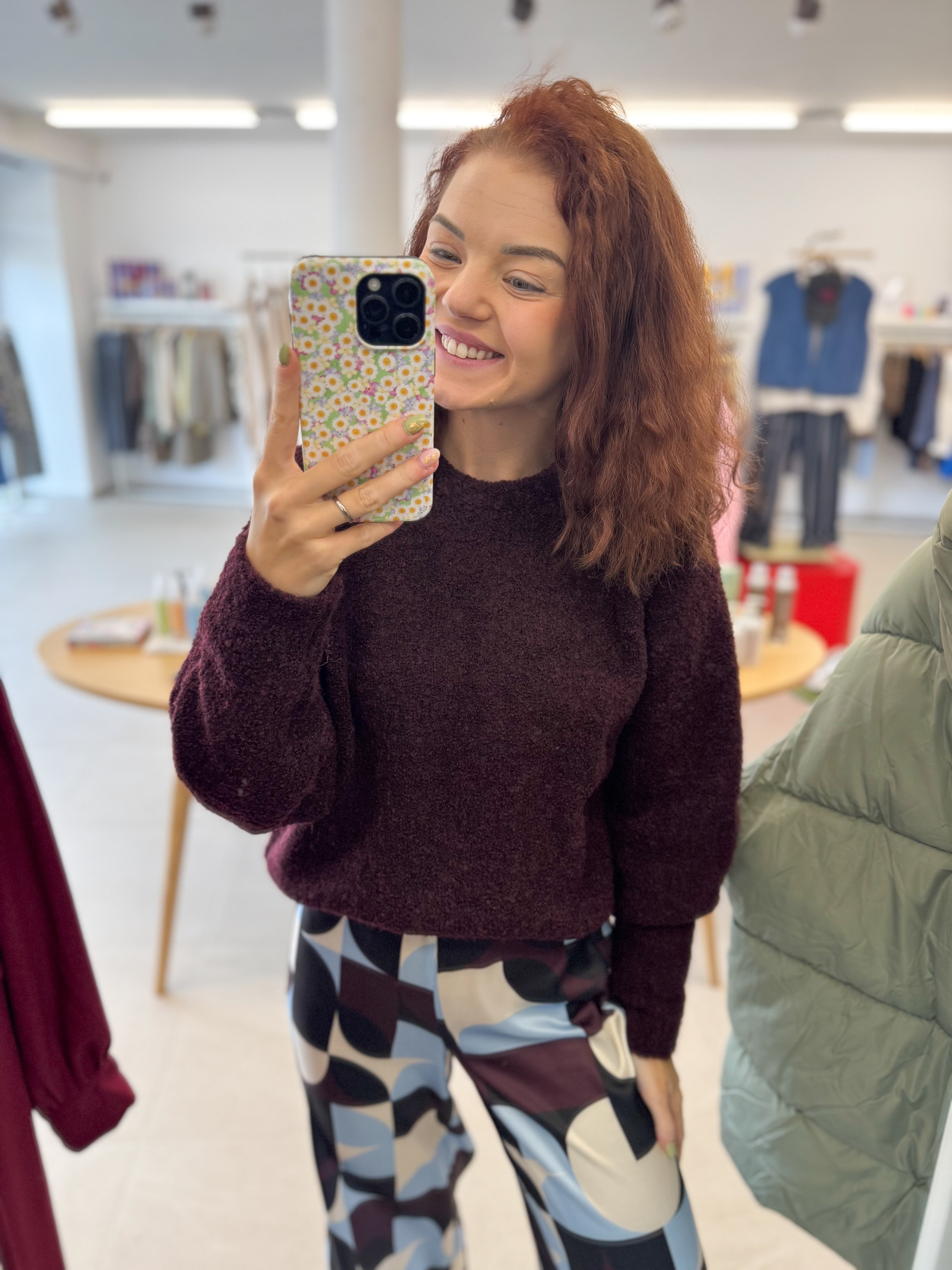 GelaSZ Raglan Pullover - Winetasting