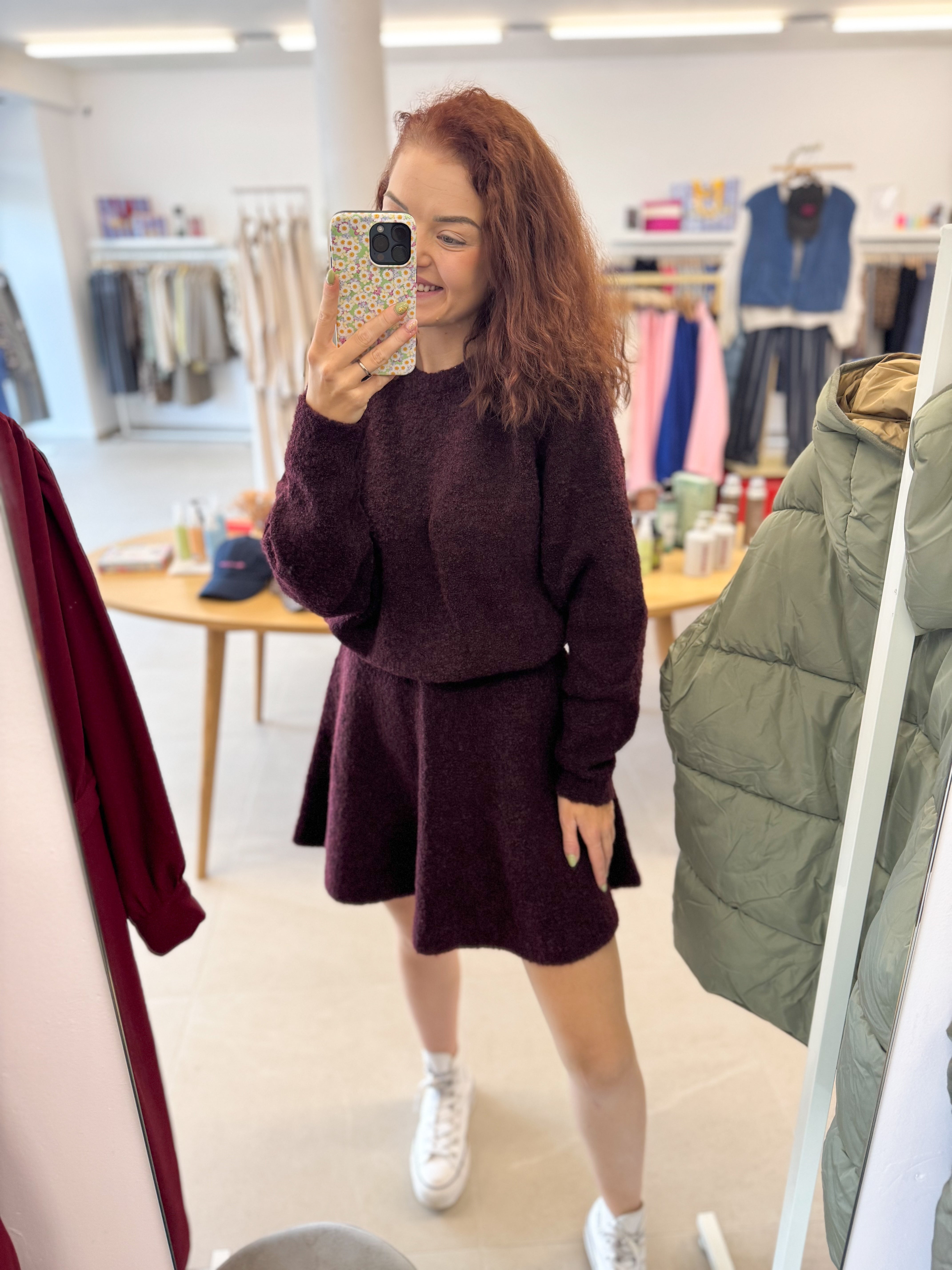GelaSZ Raglan Pullover - Winetasting