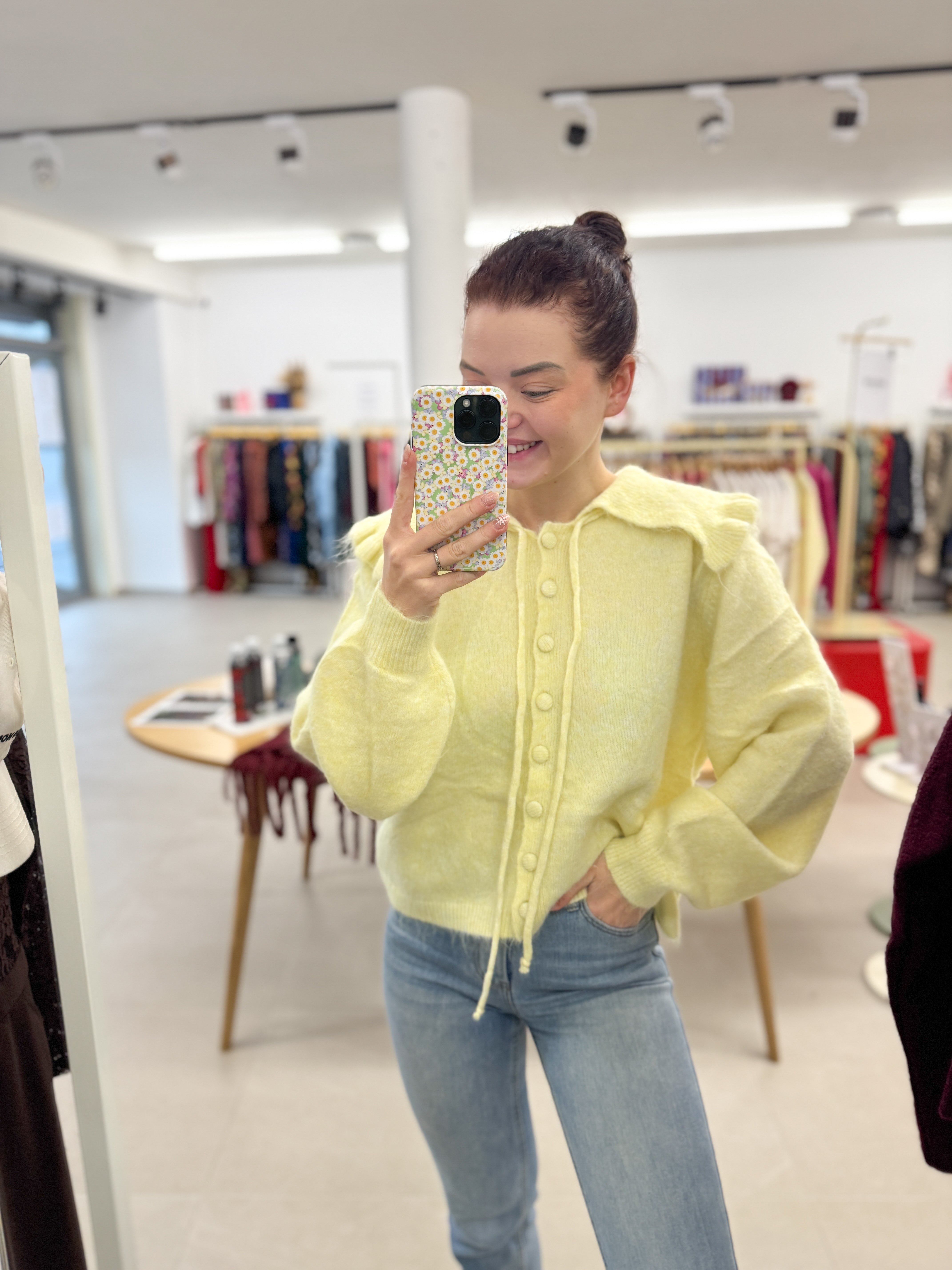 Soft collar knit - Yellow