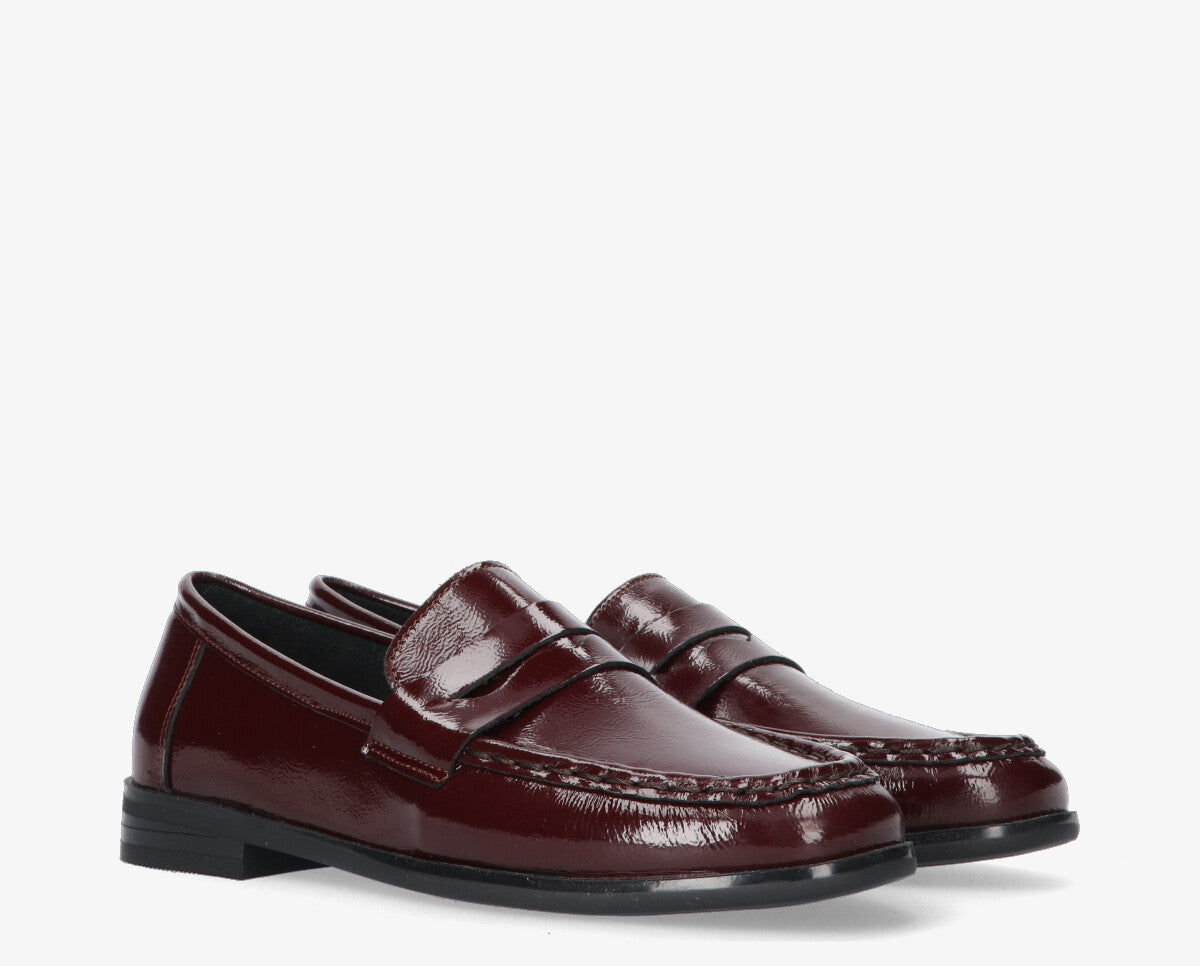 Bordeaux leather loafers