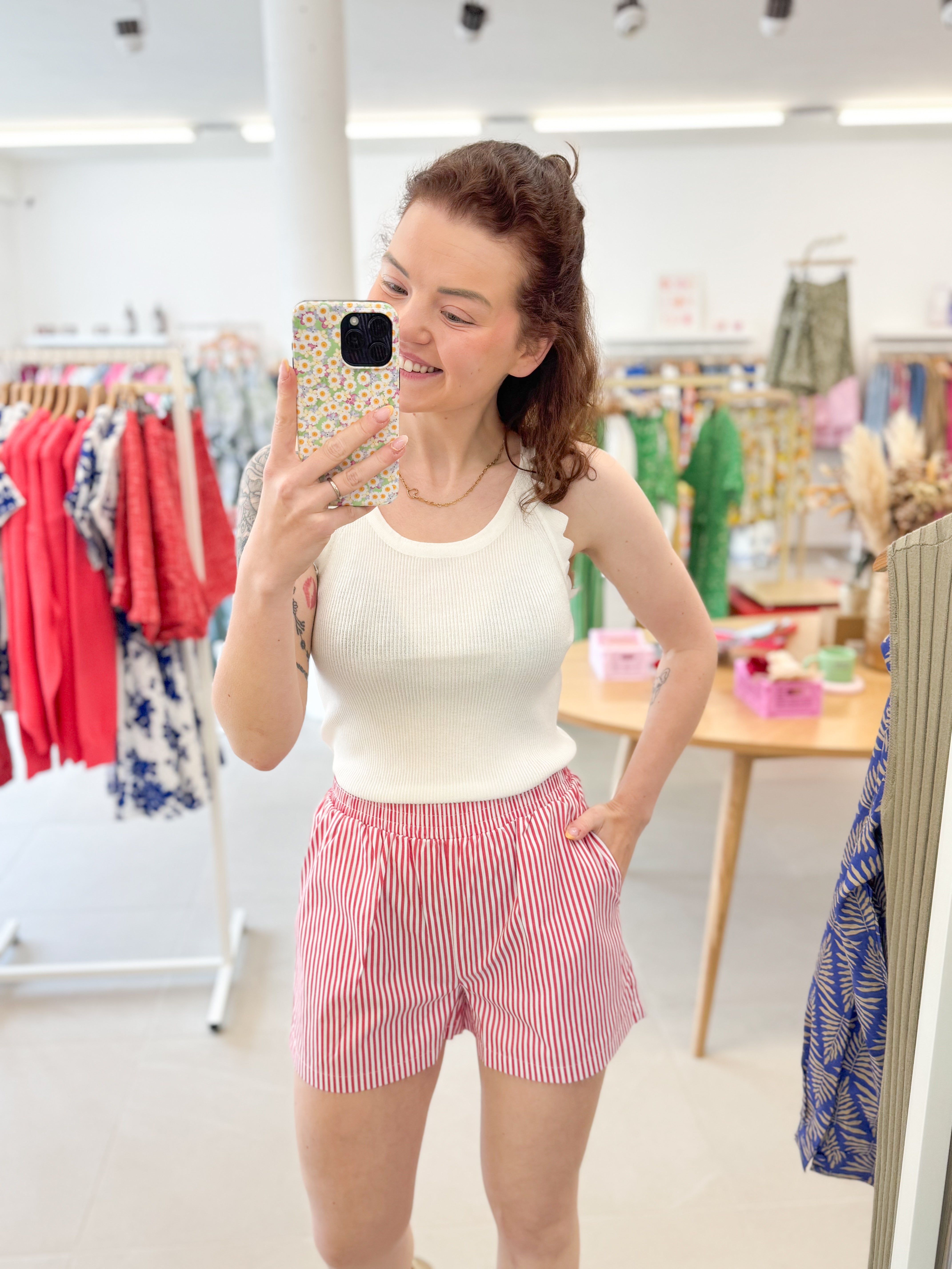 Haley short - Red