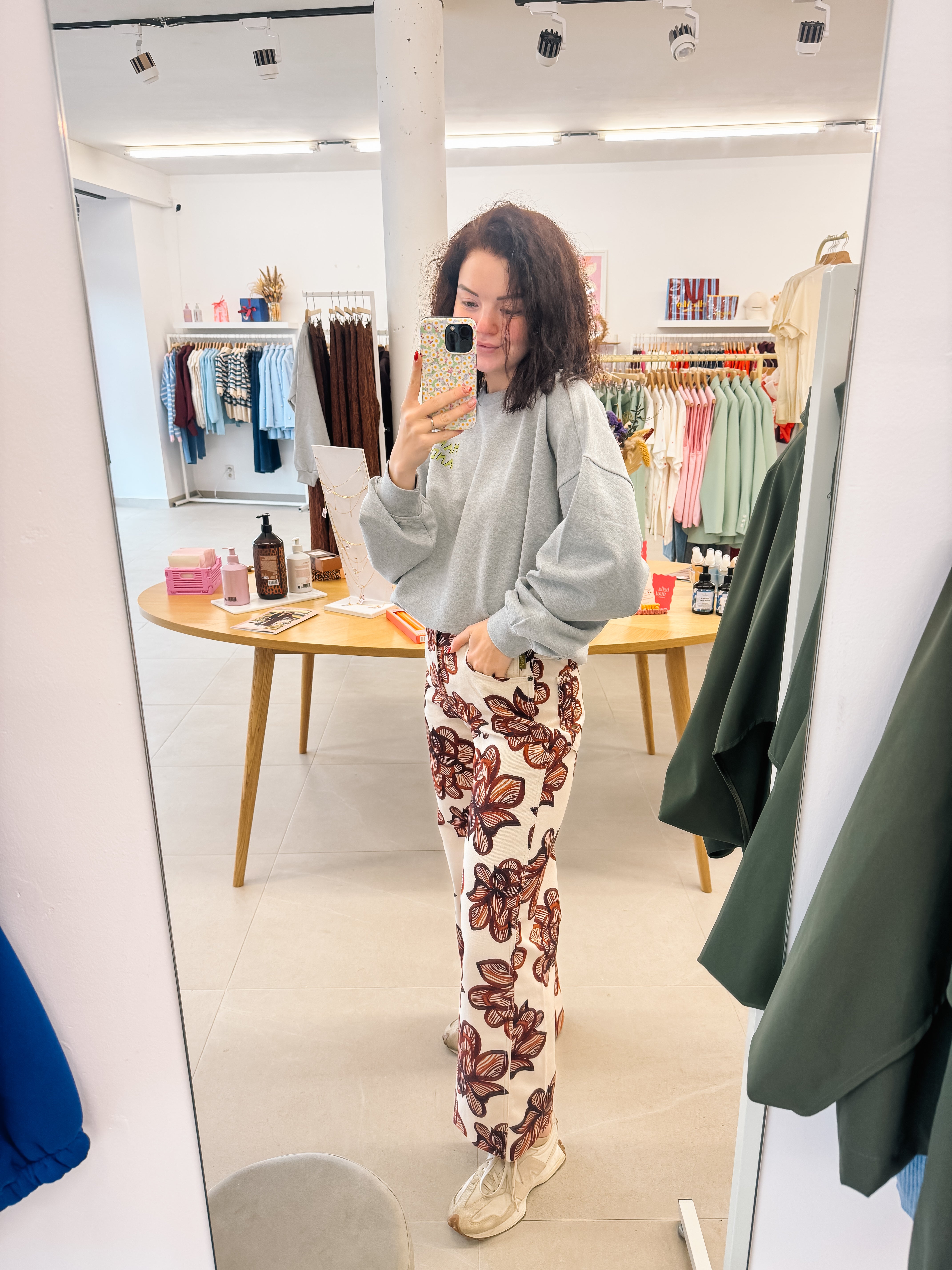 Club Avocado sweater - Grey