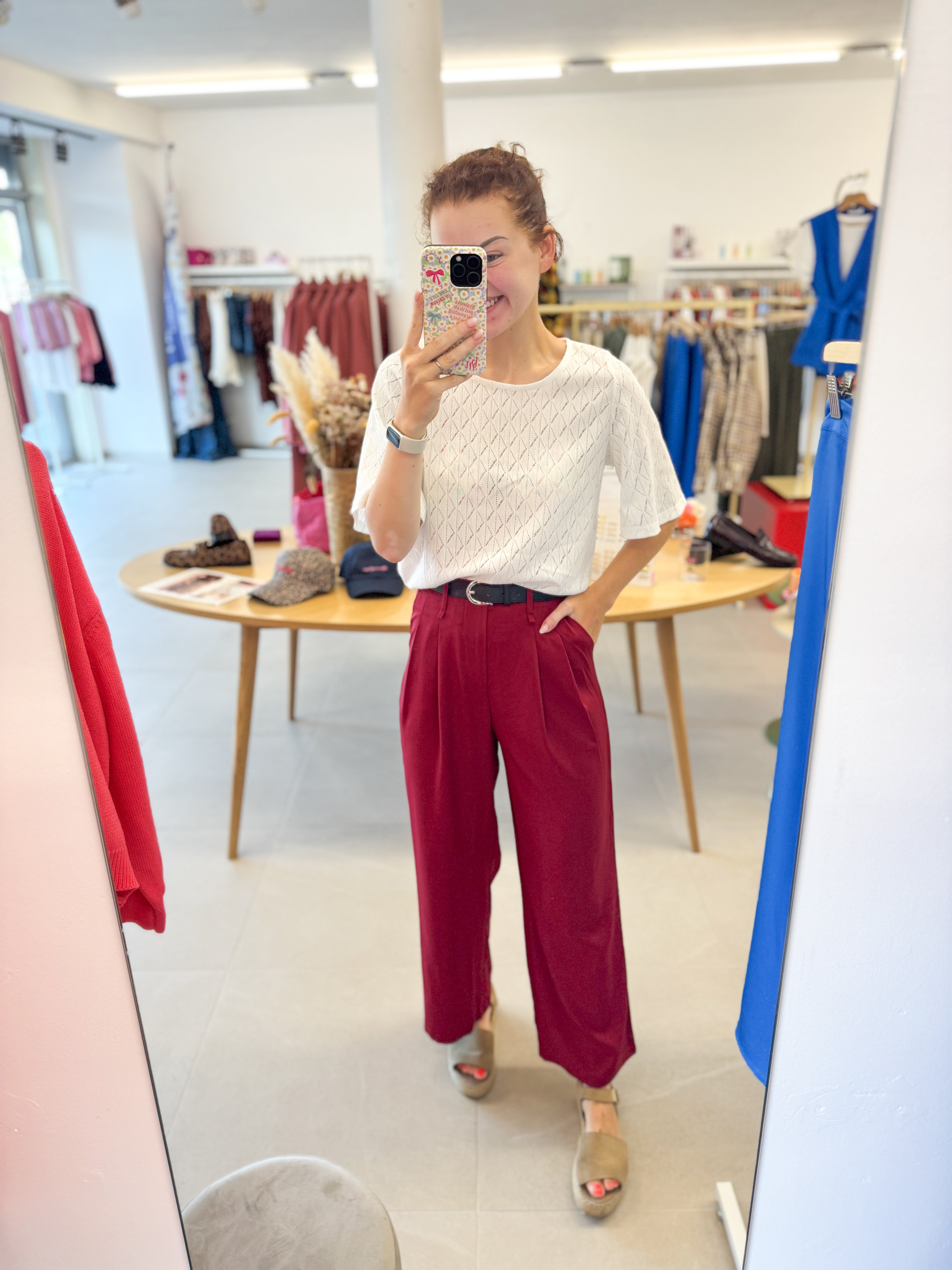 Classy bordeaux trouser