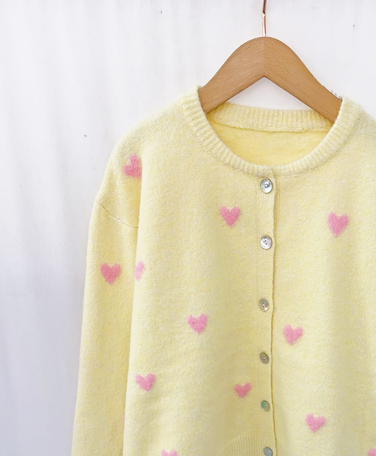 Yellow button knit - Pink hearts